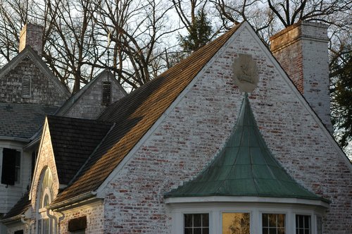 Old House (roof line details)