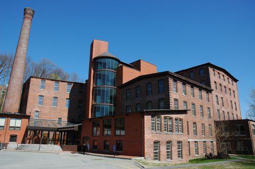 Damon Mills (front)