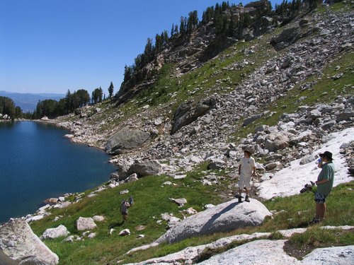 Walking around Amphitheater Lake
