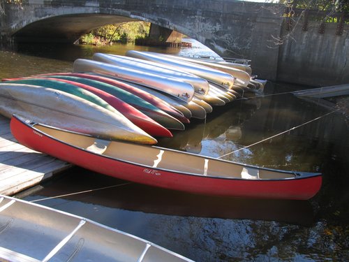 Canoes at South Bridge